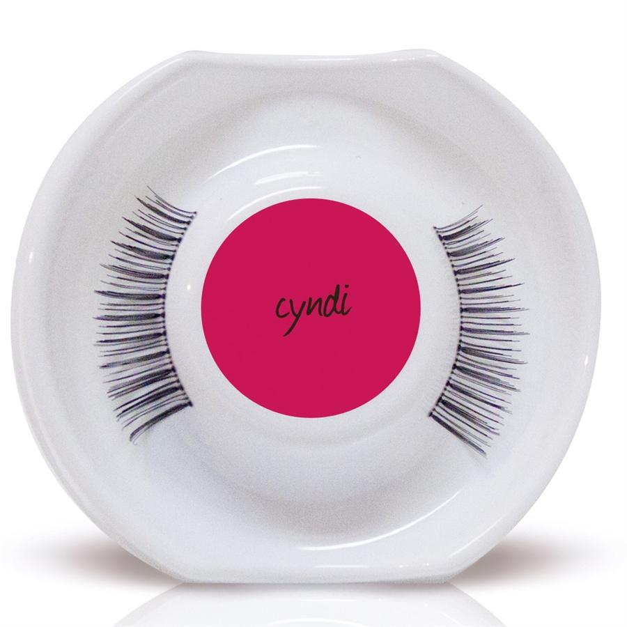 Bullseye ‘Just a Girl…’ CYNDI Lash Compact