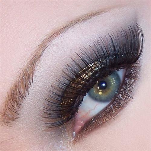 Bullseye ‘Just a Girl…’ LADY Lash Compact