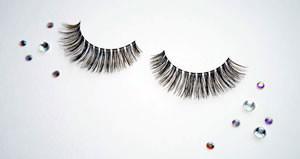 Eylure Naturalites Super Full Lashes #100 w/ Applicator