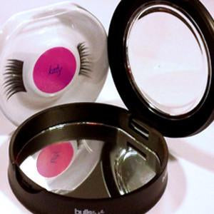 Bullseye ‘Just a Girl…’ KYLIE Lash Compact