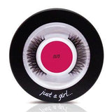 Bullseye ‘Just a Girl…’ AVA Lash Compact